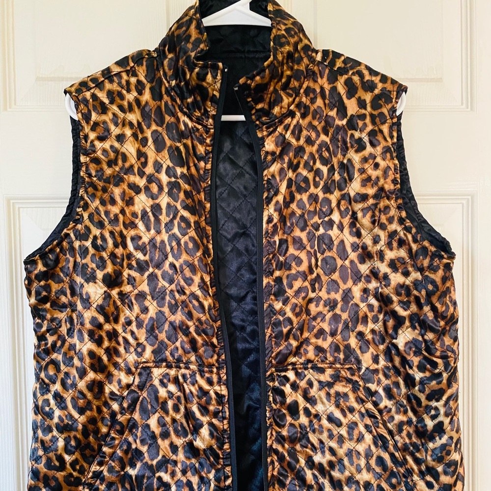 Leopard/ Black reversible Vest (L)